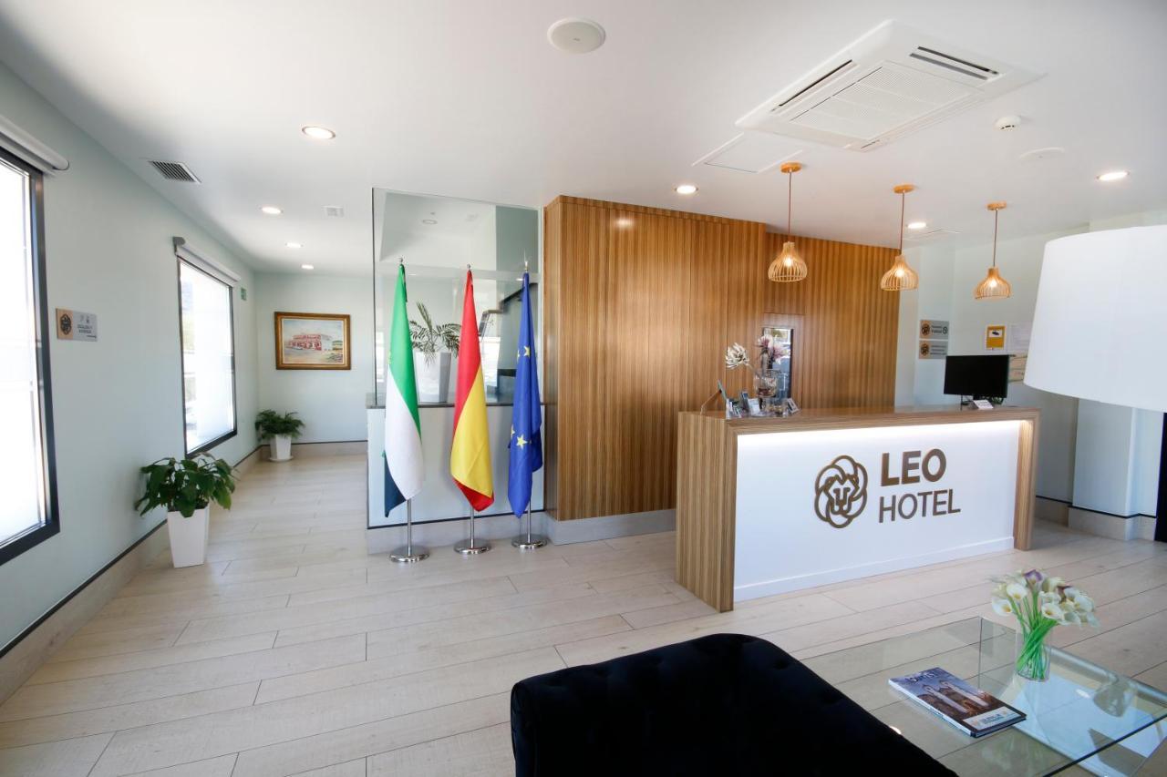 Hotel Leo โมเนสเตริโอ ภายนอก รูปภาพ