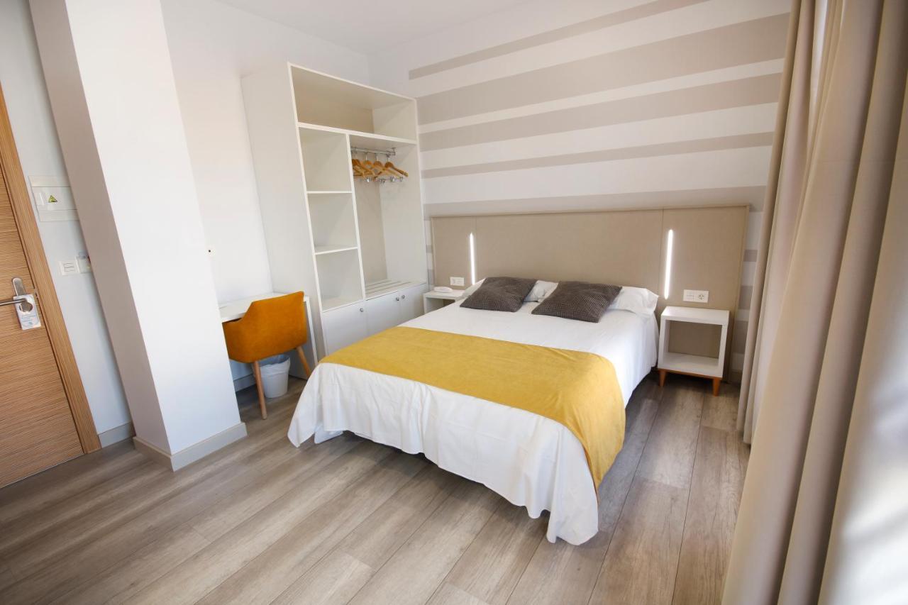 Hotel Leo โมเนสเตริโอ ภายนอก รูปภาพ