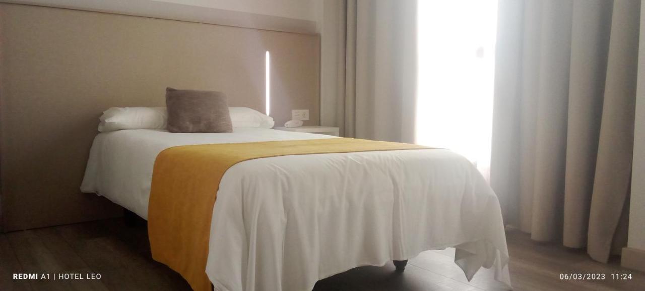 Hotel Leo โมเนสเตริโอ ภายนอก รูปภาพ